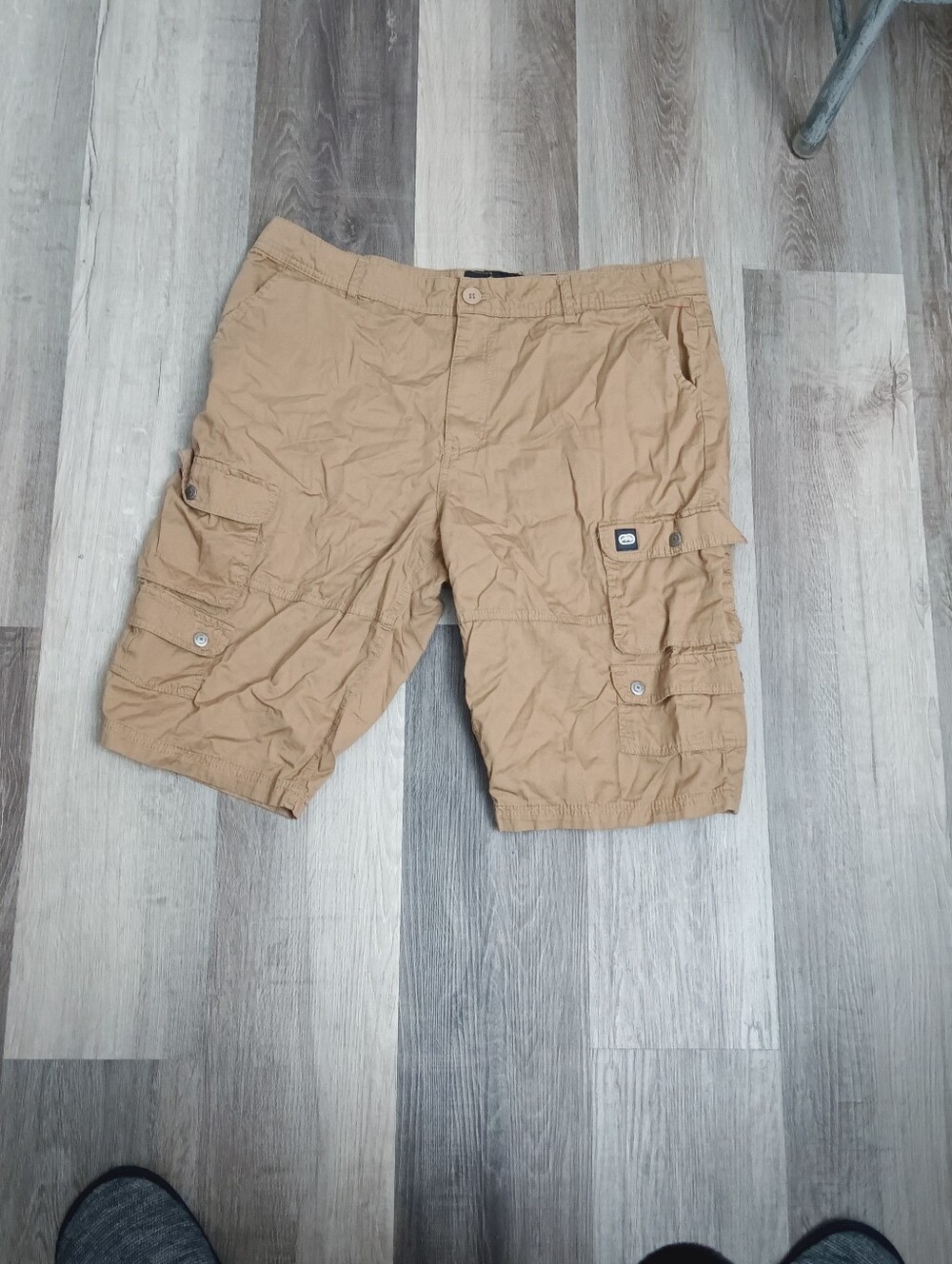 Men's Ecko Men's Size 38 Cargo Shorts in Khaki - Classic Pocket Styling
